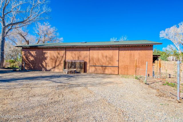 329 River Road, Dayton, NV 89403