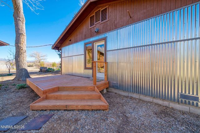 329 River Road, Dayton, NV 89403