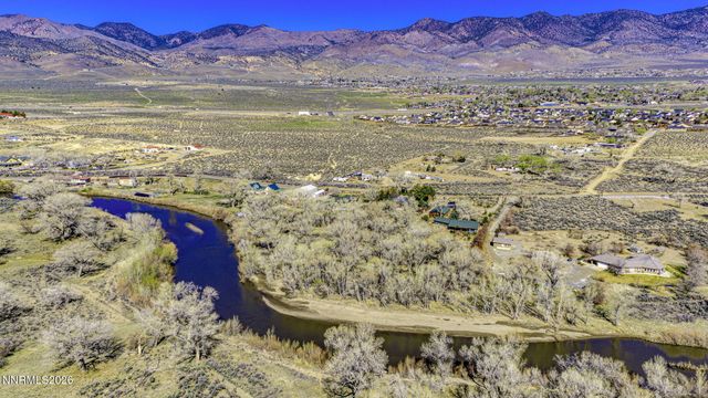 329 River Road, Dayton, NV 89403