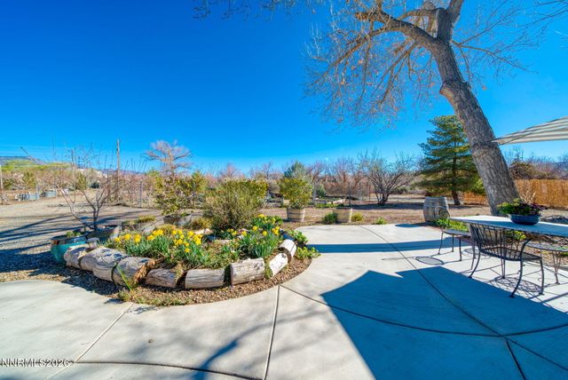 329 River Road, Dayton, NV 89403