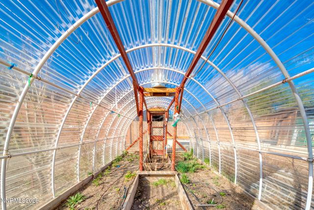 329 River Road, Dayton, NV 89403