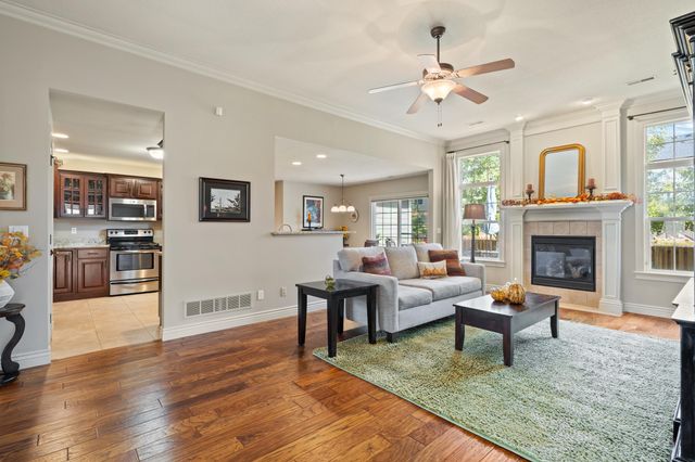 7100 MADISON CREEK DR, Columbia, MO 65203