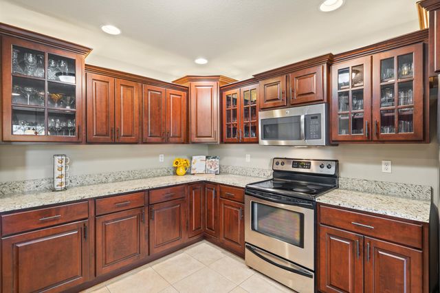 7100 MADISON CREEK DR, Columbia, MO 65203