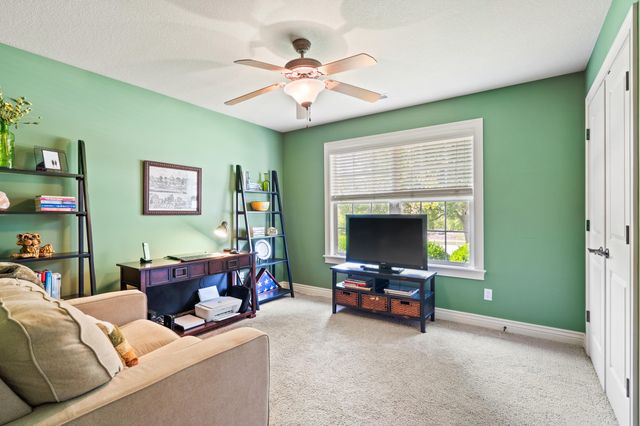 7100 MADISON CREEK DR, Columbia, MO 65203