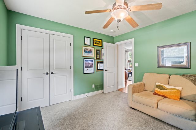 7100 MADISON CREEK DR, Columbia, MO 65203