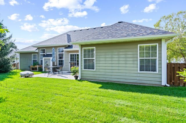 7100 MADISON CREEK DR, Columbia, MO 65203