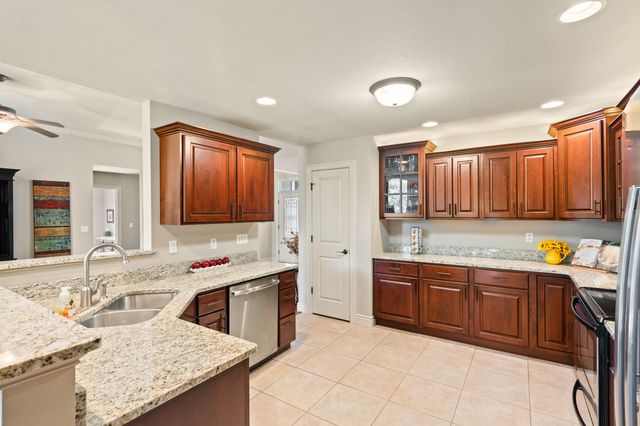 7100 MADISON CREEK DR, Columbia, MO 65203