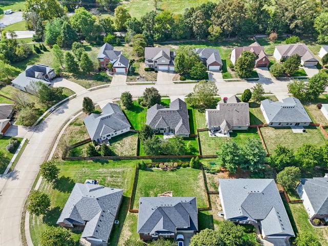 7100 MADISON CREEK DR, Columbia, MO 65203