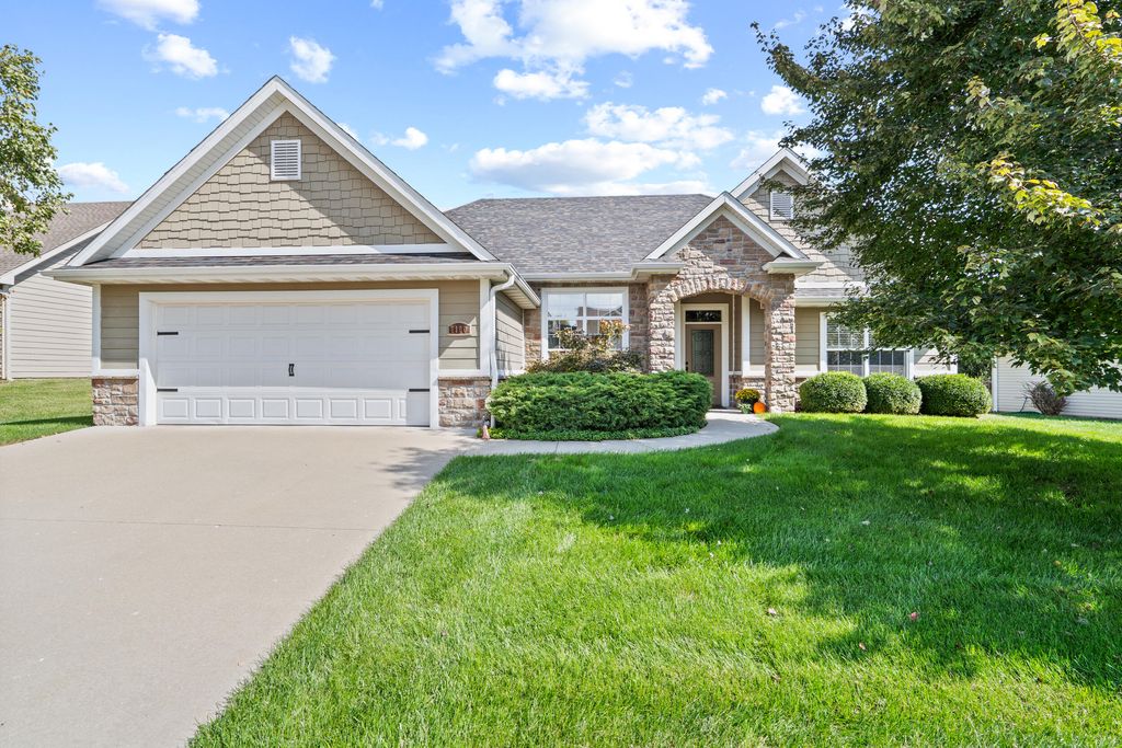 7100 MADISON CREEK DR, Columbia, MO 65203