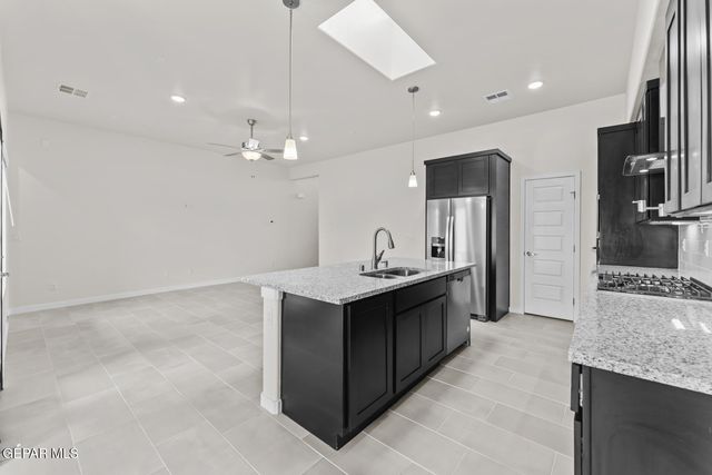 931 Gallium Avenue, Santa Teresa, NM 88008