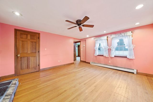 50 Lyons St, Quincy, MA 02169