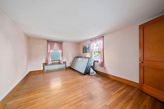 50 Lyons St, Quincy, MA 02169