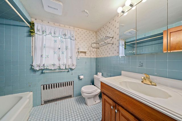 50 Lyons St, Quincy, MA 02169