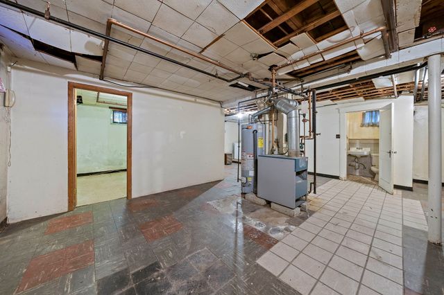 50 Lyons St, Quincy, MA 02169
