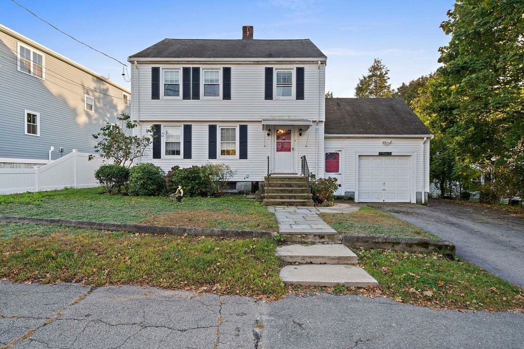 50 Lyons St, Quincy, MA 02169