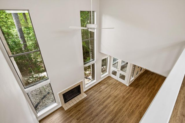 250 Sugarberry Circle 250, Houston, TX 77024