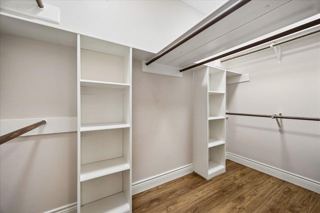 250 Sugarberry Circle 250, Houston, TX 77024