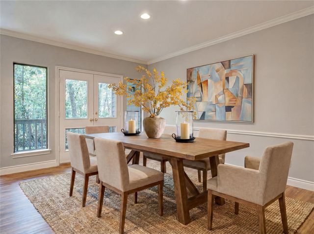 250 Sugarberry Circle 250, Houston, TX 77024