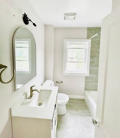 212 Derby 212, Newton, MA 02465