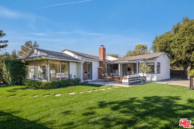 516 Hanley Place, Los Angeles, CA 90049