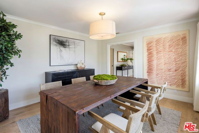 516 Hanley Place, Los Angeles, CA 90049