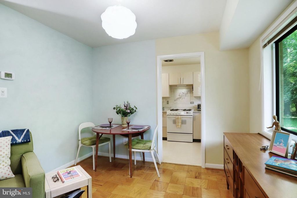 Image 20 of property listing at 10607 MONTROSE AVE #M-3, Bethesda, MD 20814