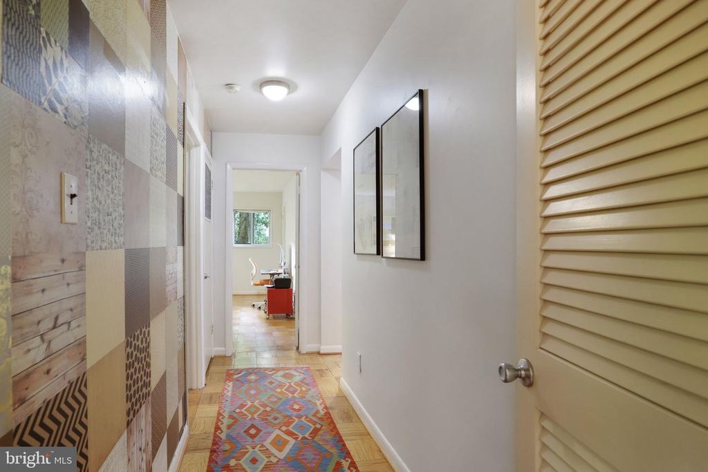 Image 25 of property listing at 10607 MONTROSE AVE #M-3, Bethesda, MD 20814