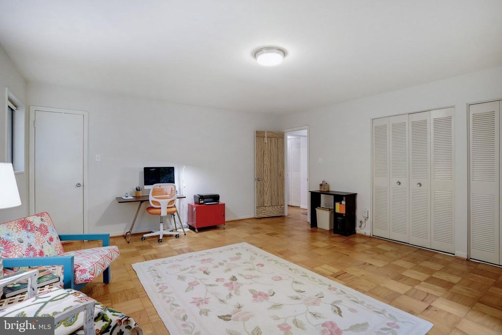 Image 33 of property listing at 10607 MONTROSE AVE #M-3, Bethesda, MD 20814