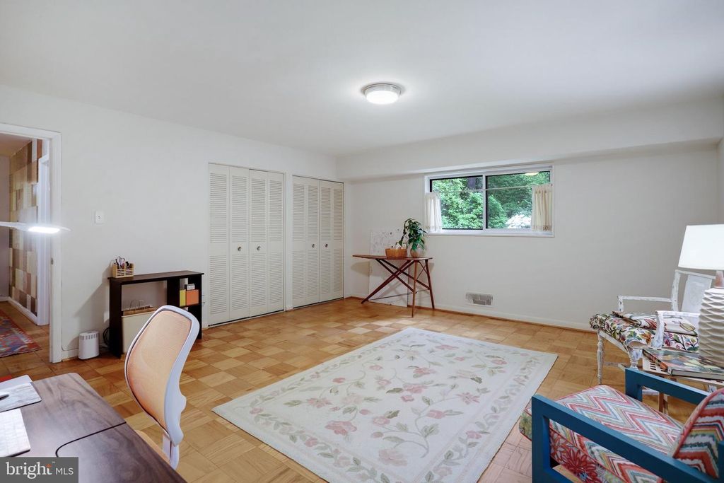 Image 34 of property listing at 10607 MONTROSE AVE #M-3, Bethesda, MD 20814