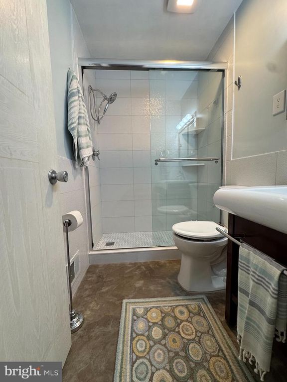 Image 37 of property listing at 10607 MONTROSE AVE #M-3, Bethesda, MD 20814