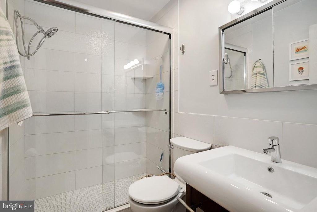 Image 39 of property listing at 10607 MONTROSE AVE #M-3, Bethesda, MD 20814