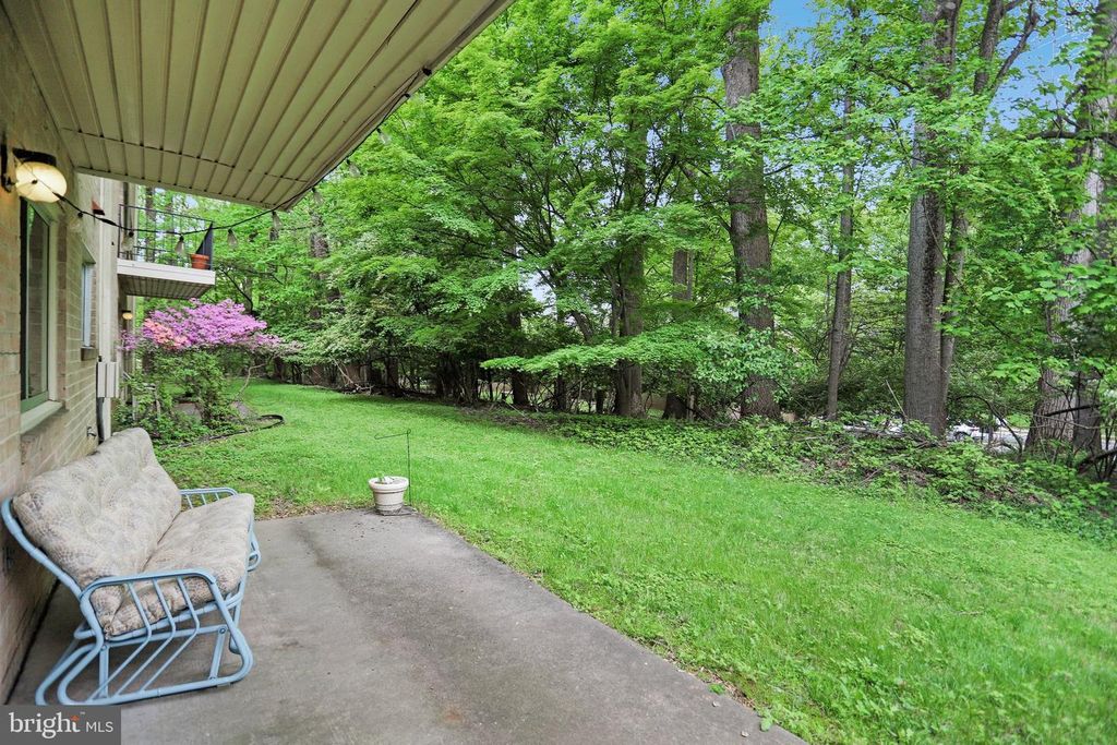 Image 43 of property listing at 10607 MONTROSE AVE #M-3, Bethesda, MD 20814
