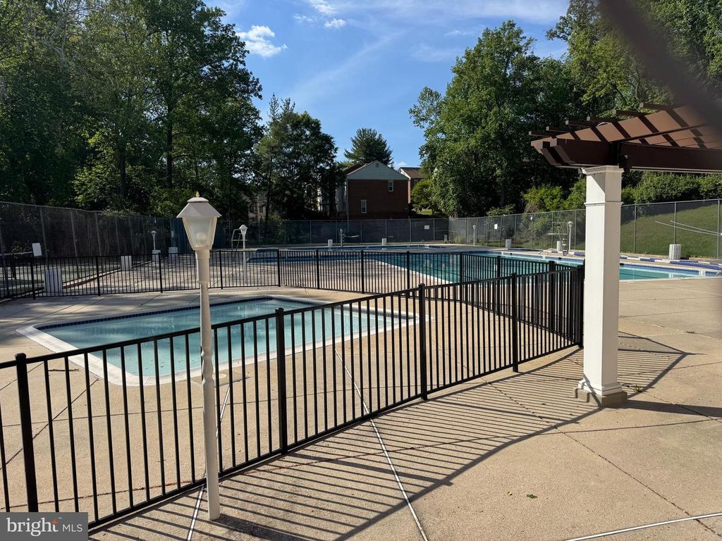 Image 45 of property listing at 10607 MONTROSE AVE #M-3, Bethesda, MD 20814