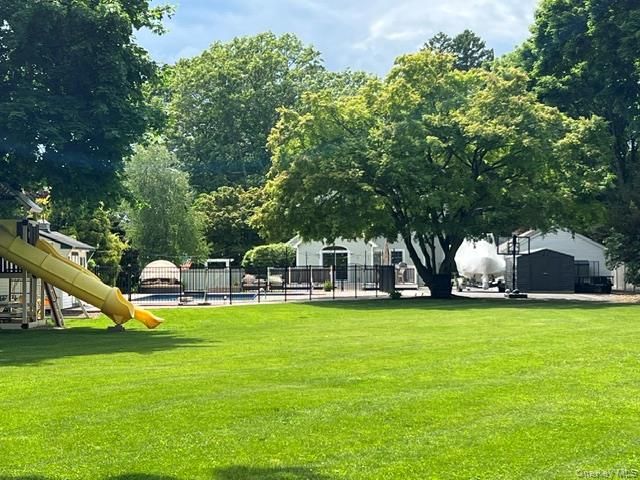 25 Sunny Road, Saint James, NY 11780