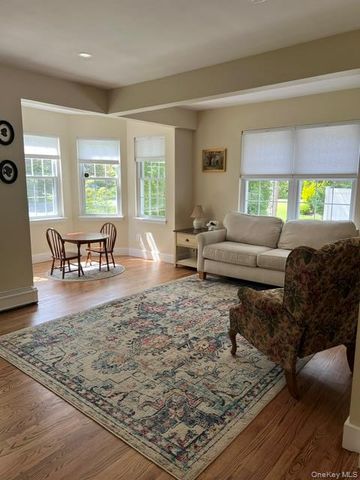 25 Sunny Road, Saint James, NY 11780