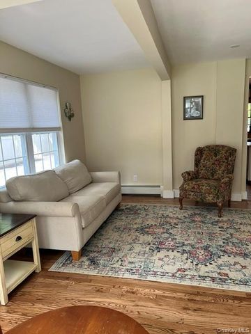 25 Sunny Road, Saint James, NY 11780