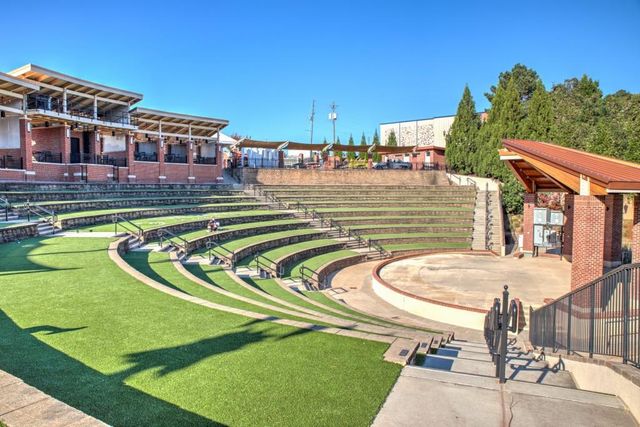 333 Sugarview Road, Sugar Hill, GA 30518