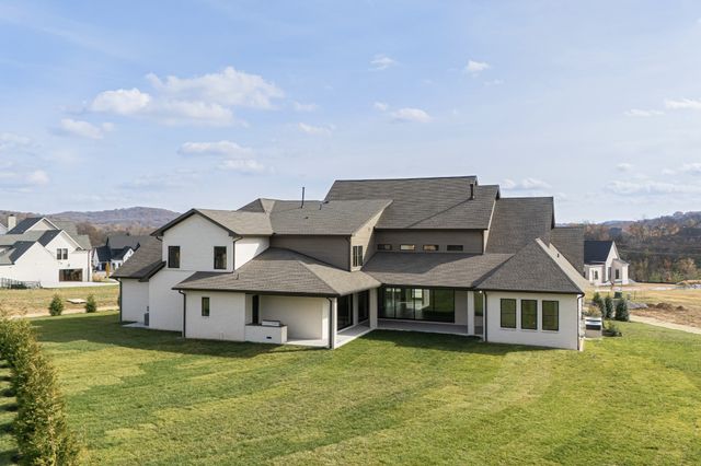 8122 Boiling Springs Pl, Brentwood, TN 37027