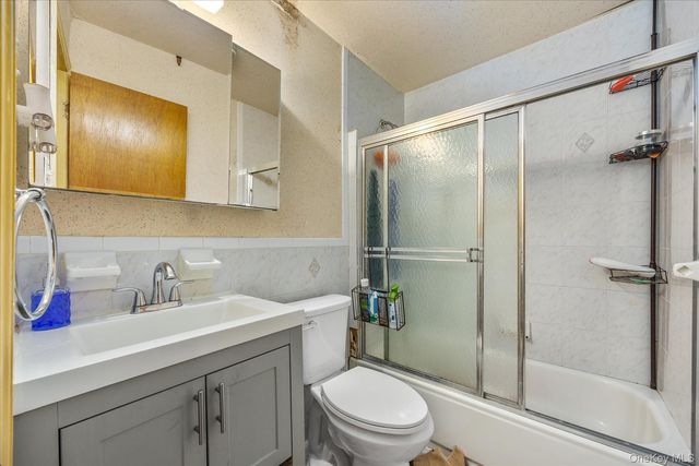 657 E 102nd Street, Brooklyn, NY 11236