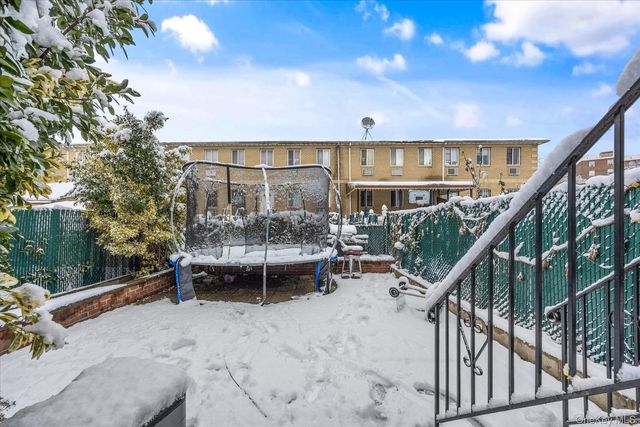 657 E 102nd Street, Brooklyn, NY 11236