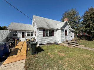 19 Auburn Road, Londonderry, NH 03053