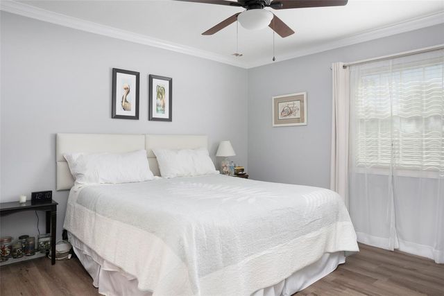 215 SEAHORSE DRIVE SE D, St Petersburg, FL 33705