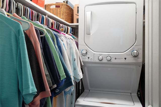 215 SEAHORSE DRIVE SE D, St Petersburg, FL 33705