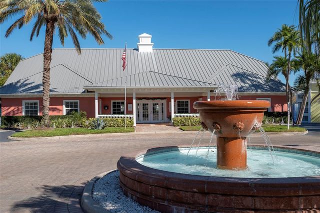 215 SEAHORSE DRIVE SE D, St Petersburg, FL 33705