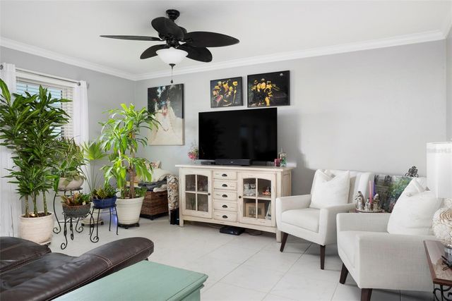 215 SEAHORSE DRIVE SE D, St Petersburg, FL 33705