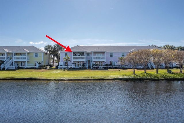215 SEAHORSE DRIVE SE D, St Petersburg, FL 33705