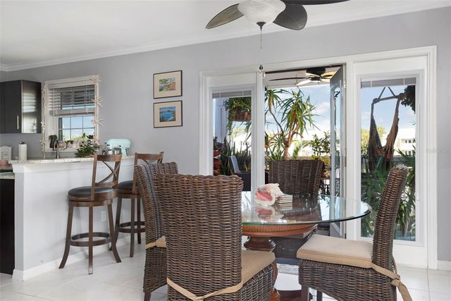 215 SEAHORSE DRIVE SE D, St Petersburg, FL 33705