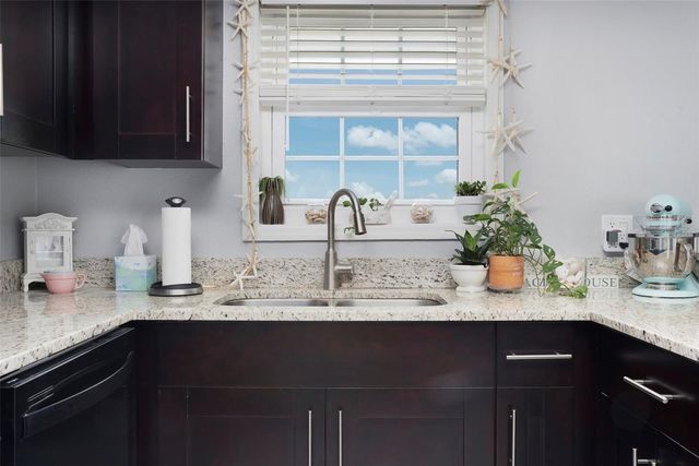 215 SEAHORSE DRIVE SE D, St Petersburg, FL 33705