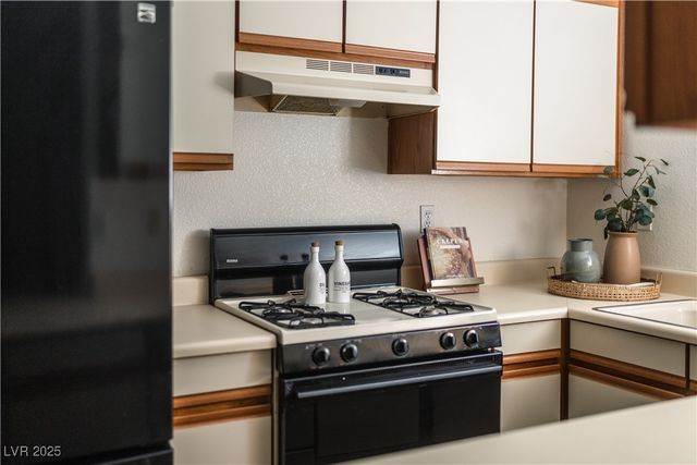 5751 East Hacienda Avenue 256, Las Vegas, NV 89122