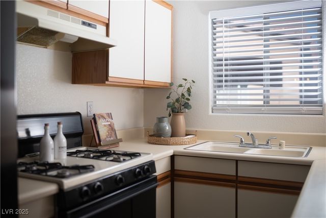 5751 East Hacienda Avenue 256, Las Vegas, NV 89122